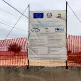 Adiacente agli immobili si trova un altro cantiere per l�adeguamento degli scarichi dell�impianto di depurazione Bari Est